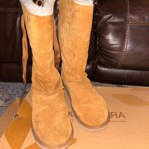 Koolaburra Tan Winter Boots